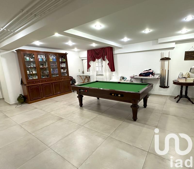 Maison - 390 m² - 11 pièces