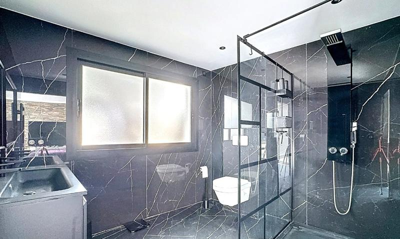 Villa - 230 m² - 7 pièces