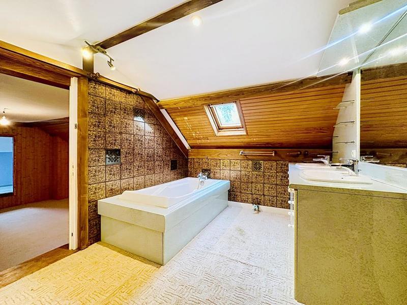 Maison - 143 m² - 6 pièces