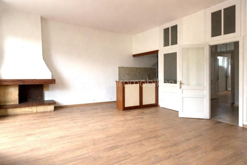 Immeuble - 215 m² - 12 pièces