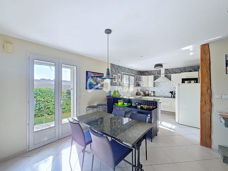 Maison ancienne - 374 m² - 14 pièces