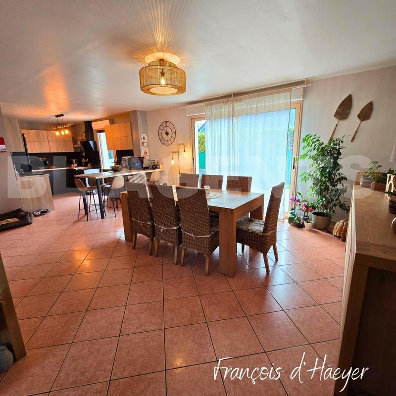 Maison traditionnelle - 154 m² - 6 pièces