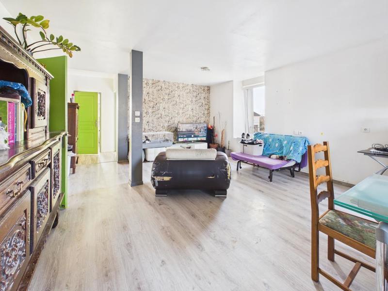 Maison - 186 m² - 7 pièces