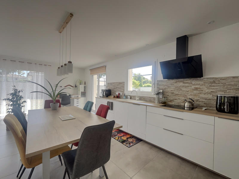 Maison - 99 m² - 4 pièces