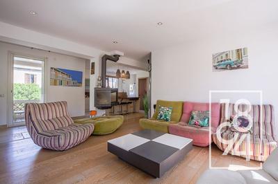 Villa - 223 m² - 5 pièces