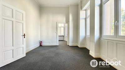 Bureau - 216 m² - 6 pièces