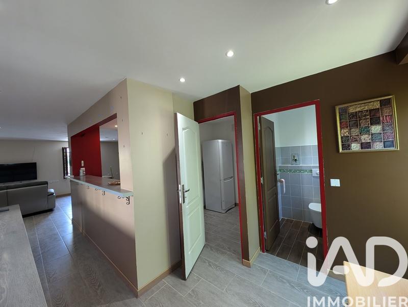 Maison - 180 m² - 5 pièces