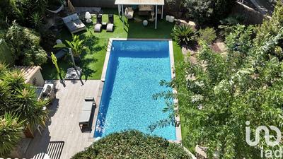 Maison - 185 m² - 6 pièces