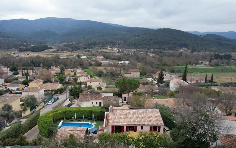 Maison - 208 m² - 7 pièces