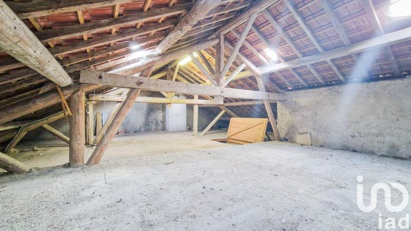 Maison - 256 m² - 9 pièces