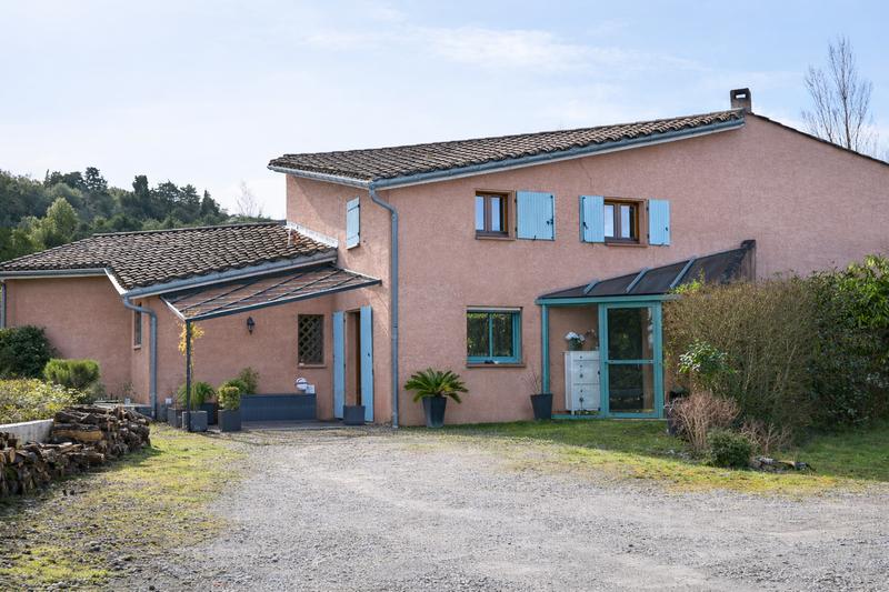 Maison - 225 m² - 7 pièces