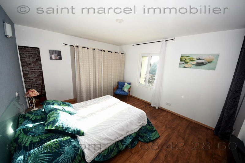 Propriété - 313 m² - 8 pièces