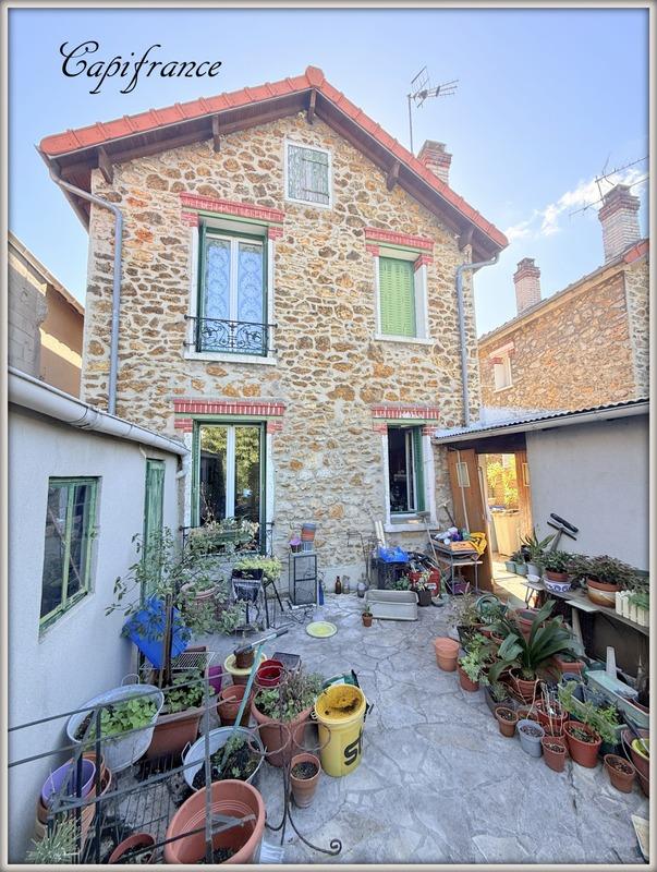 Maison - 69 m² - 5 pièces