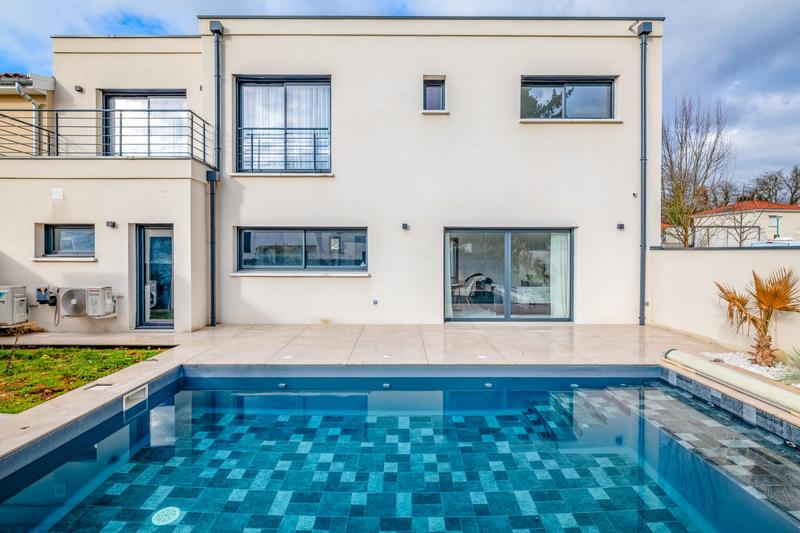 Maison - 130 m² - 5 pièces