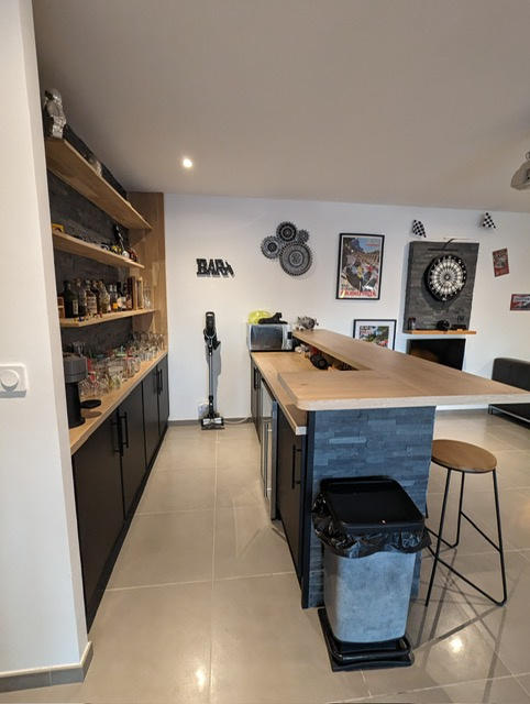 Maison - 258 m² - 6 pièces