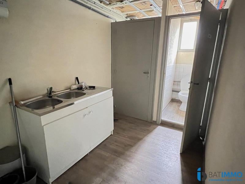 Local d'activités - 740 m²