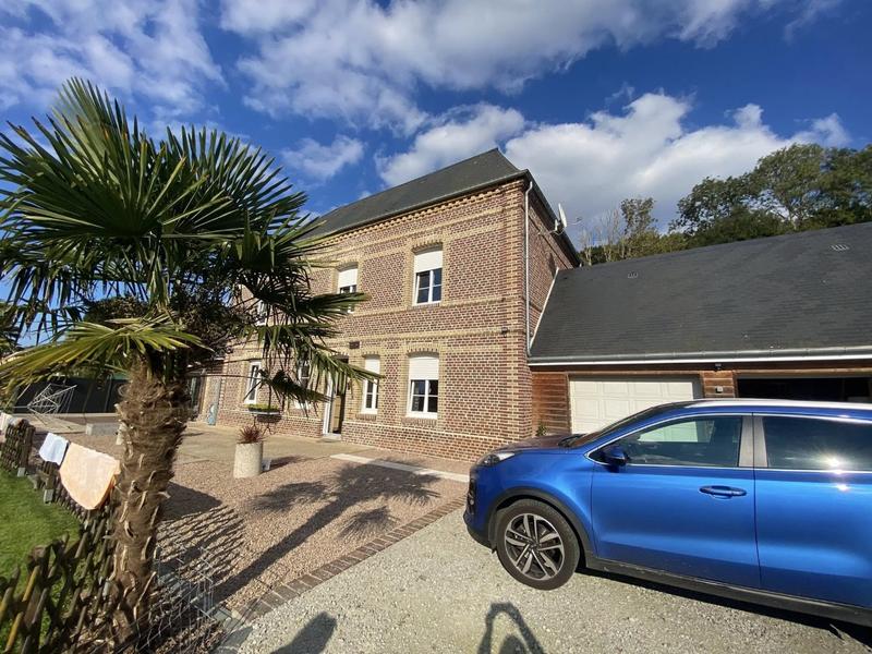 Maison - 213 m² - 8 pièces