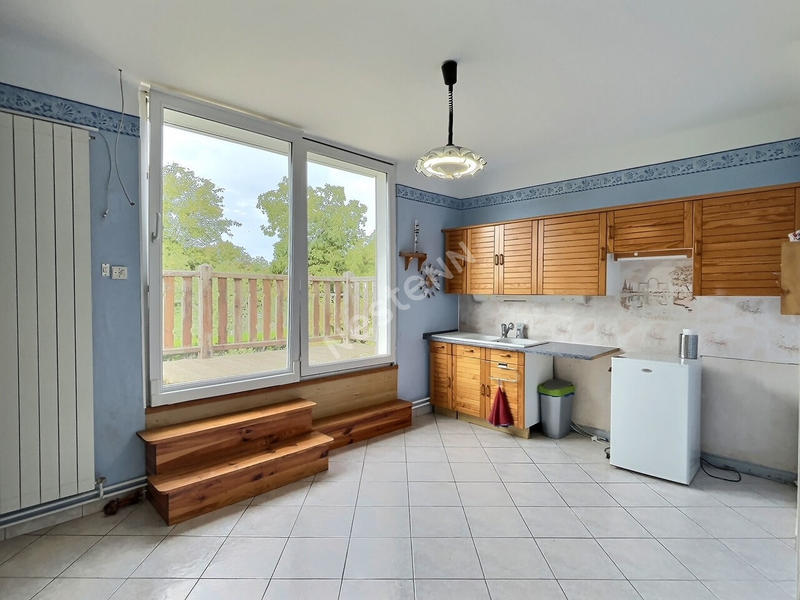 Maison - 174 m² - 9 pièces