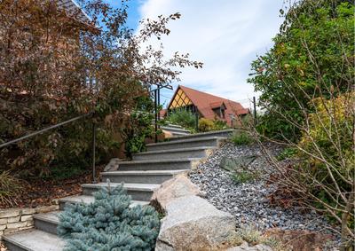 Villa - 303 m² - 8 pièces