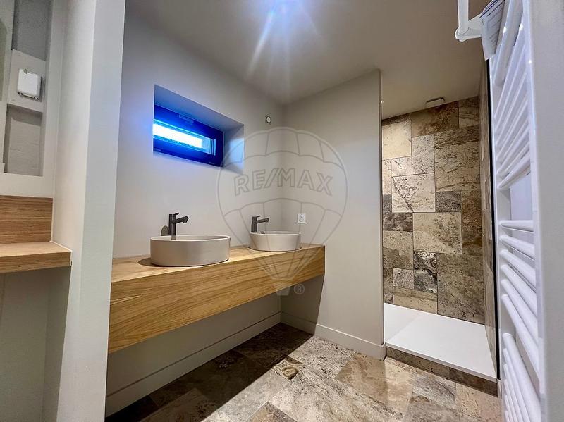 Maison - 180 m² - 6 pièces