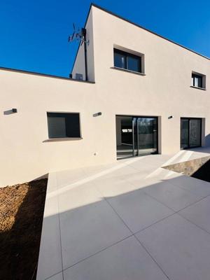 Maison - 120 m² - 4 pièces