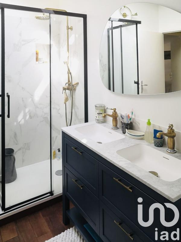 Maison - 210 m² - 6 pièces