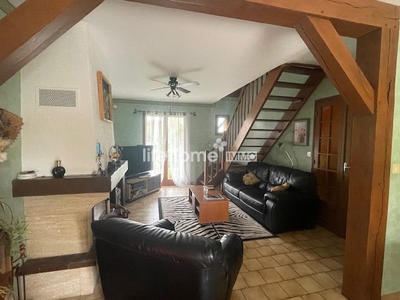 Maison traditionnelle - 95 m² - 6 pièces