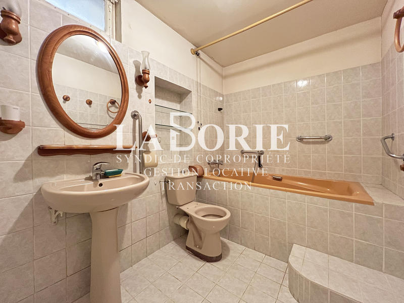 Mas - 179 m² - 7 pièces