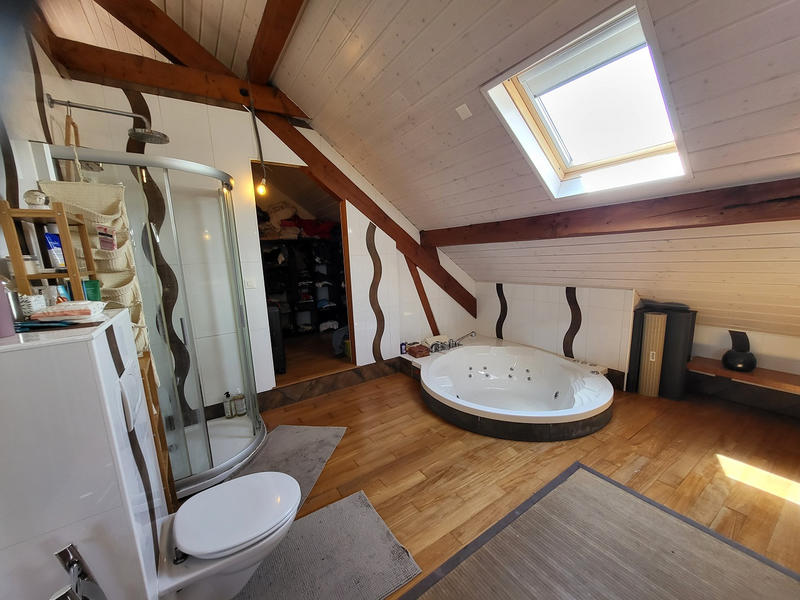 Corps de ferme - 483 m² - 8 pièces