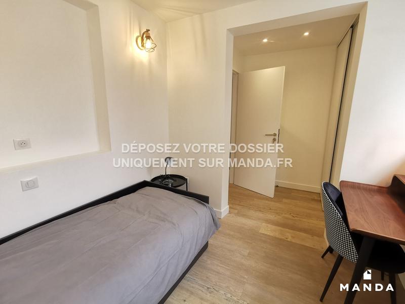 Chambre - 11 m² - 4 pièces