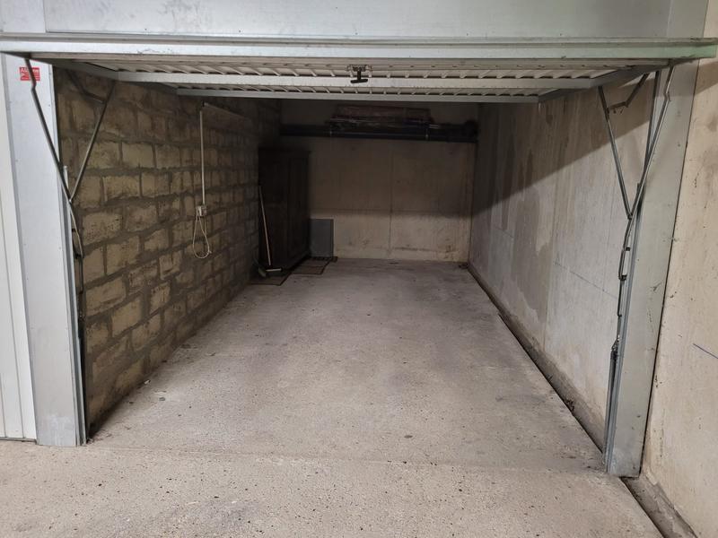 Parking / Garage - 8 m²