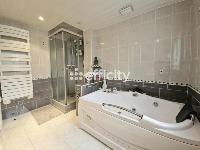 Maison - 123 m² - 5 pièces