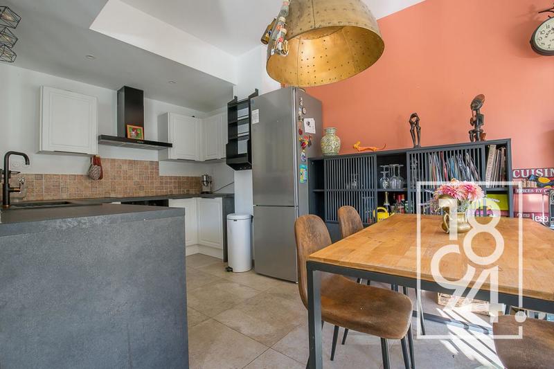 Appartement - 75 m² - 3 pièces