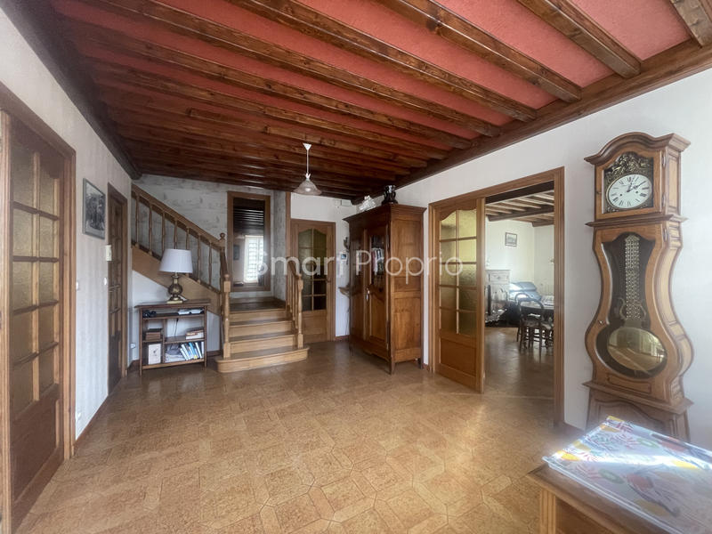 Propriété - 222 m² - 7 pièces