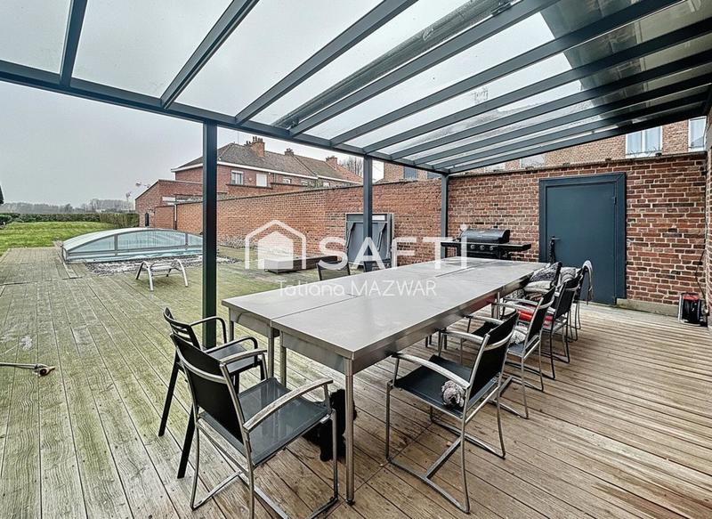 Maison - 170 m² - 8 pièces