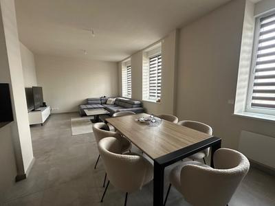 Appartement - 99 m² - 4 pièces