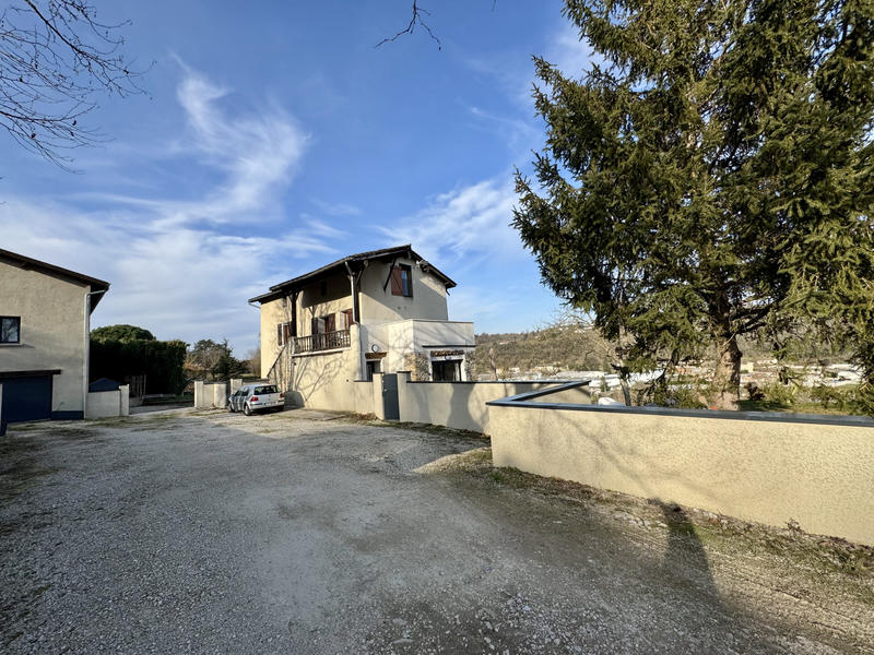 Appartement - 86 m² - 4 pièces