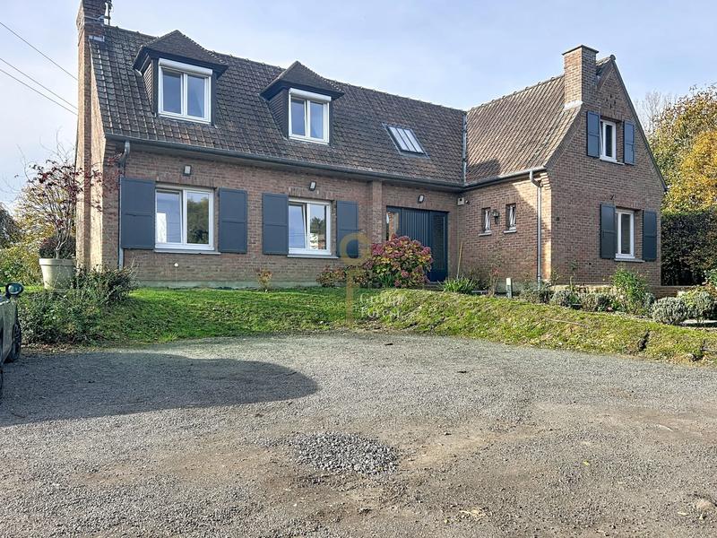 Maison - 163 m² - 6 pièces