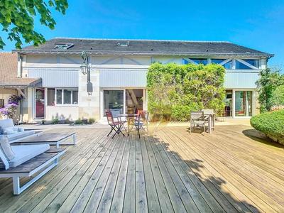 Propriété - 350 m² - 10 pièces