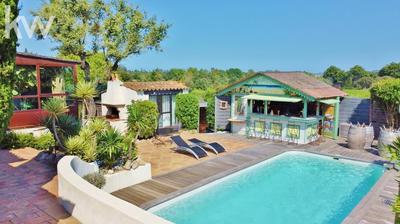 Villa - 300 m² - 10 pièces