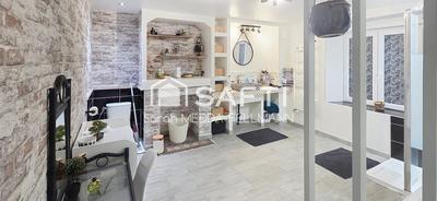 Maison - 230 m² - 7 pièces