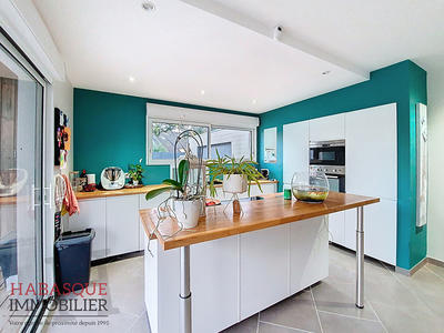 Maison - 186 m² - 6 pièces