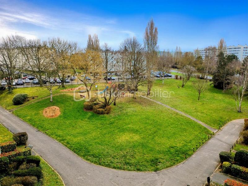 Appartement - 75 m² - 5 pièces