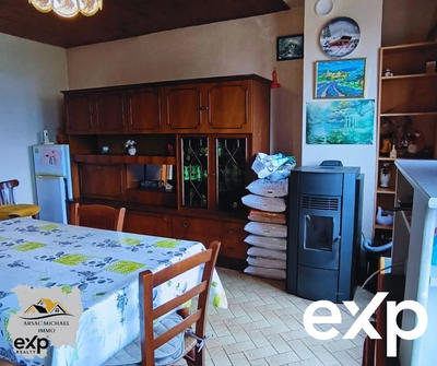 Maison traditionnelle - 110 m² - 5 pièces