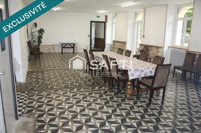 Propriété - 768 m² - 27 pièces