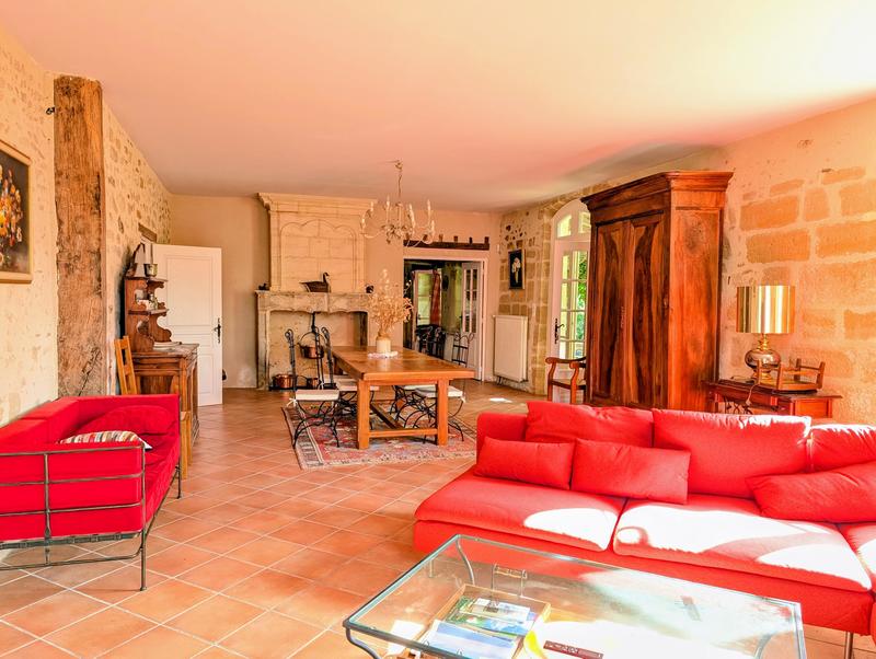 Propriété - 554 m² - 15 pièces