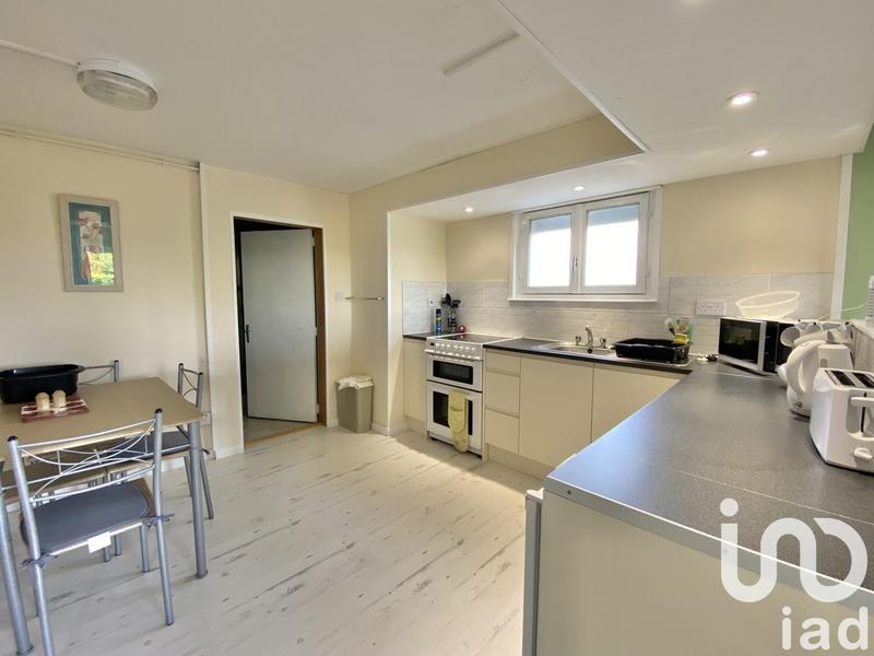 Maison - 182 m² - 7 pièces