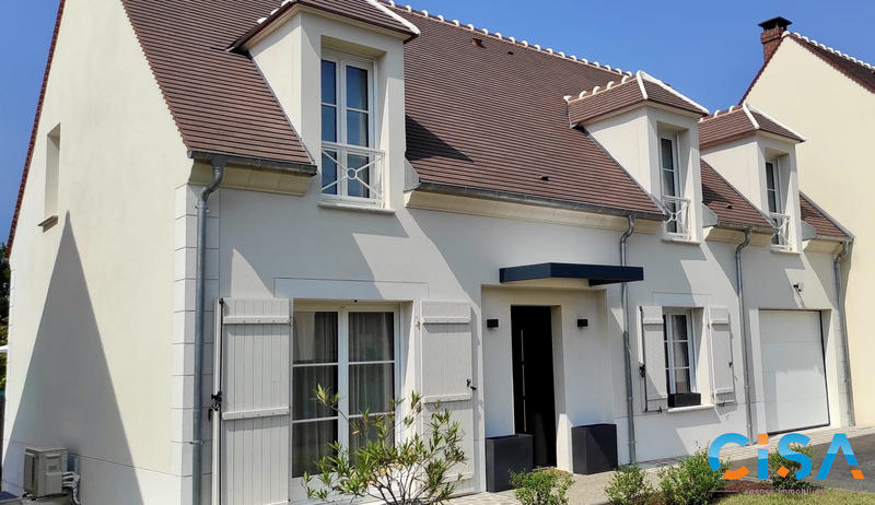 Maison traditionnelle - 122 m² - 6 pièces