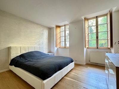 Appartement - 177 m² - 7 pièces