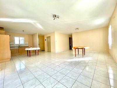 Maison - 93 m² - 5 pièces